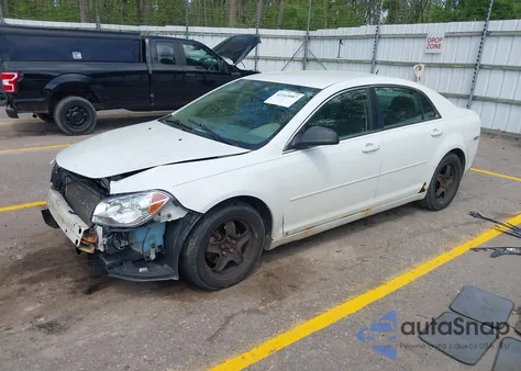 2010 Chevrolet Malibu Ls z USA, uszkodzony, nr VIN 1G1ZB5EB7AF110771